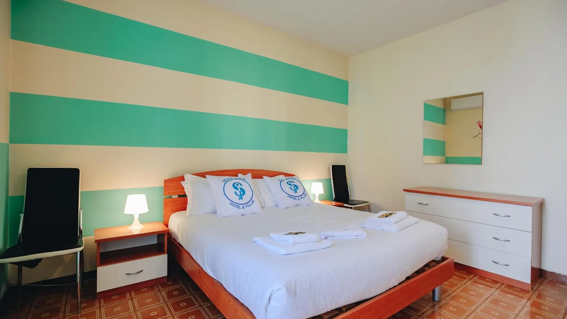 Sg Family - Caty Bed Apartment Peschiera del Garda 0*,  Italy